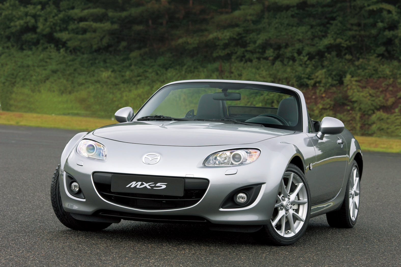 Car Acid  Mazda MX 5 Review