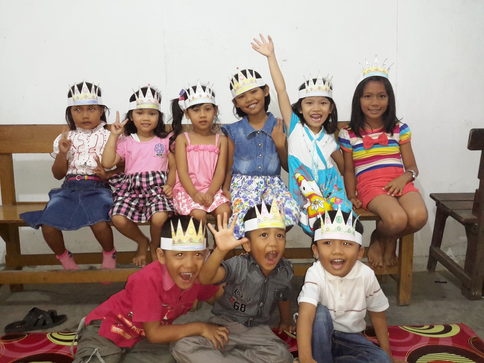 Sekolah Minggu Cibadak Mahkota Salomo Mewarnai