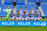 REAL SOCIEDAD DE FÚTBOL DE SAN SEBASTIÁN. Temporada 2020-21. Remiro, Le Normand, Artiz Elustondo, Januzaj, Monreal, Isak. Illarramendi, Oyarzábal, David Silva, Ander Guevara y Gorosabel. REAL SOCIEDAD DE FÚTBOL DE SAN SEBASTIÁN 4 REAL VALLADOLID C. F. 1. 16/05/2021. Campeonato de Liga de 1ª División, jornada 37. San Sebastián, Guipúzcoa, estadio Reale Arena, sin público. GOLES: 1-0: 6’, Isak. 2-0: 16’, Isak. 3-0: 28’, David Silva. 4-0: 35’, Januzaj, de penalti. 4-1: 82’, Marcos André.