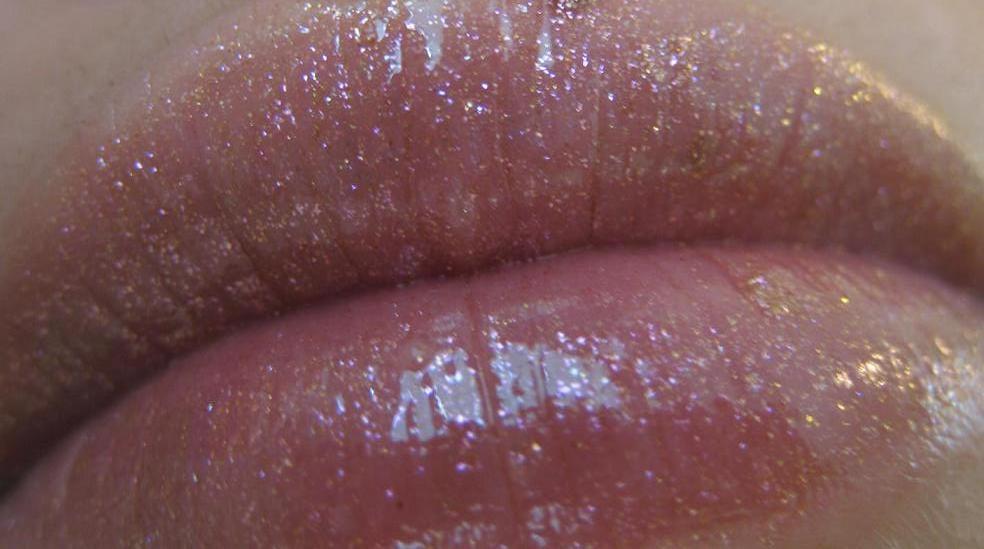 The Makeup Drawer: LORAC Multiplex 3D Lip Gloss in "3D" (Review & Swatches)