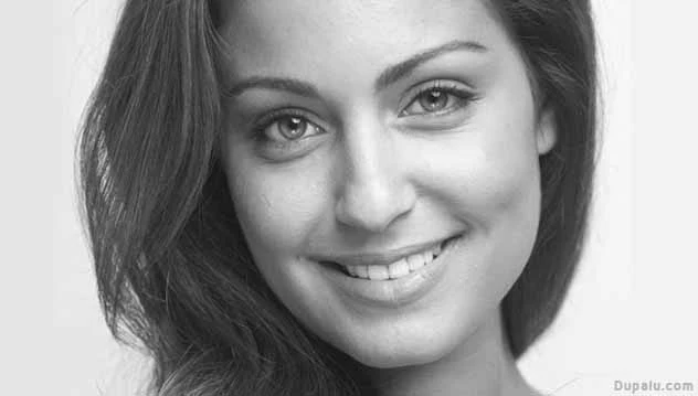 Hiba Abouk (Madrid, 30 de octubre de 1986)