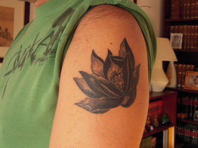 dibujo mariposas tatuajes. Talon's Blog: flor loto tatuaje - dibujo mariposas tatuajes