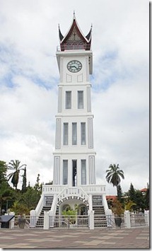 240px-2011_jamgadang_2_cropped