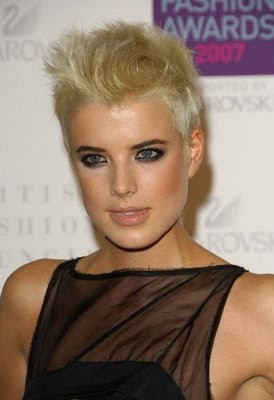 Agness Deyn Haircuts 2009 in Short Blonde Hairstyles