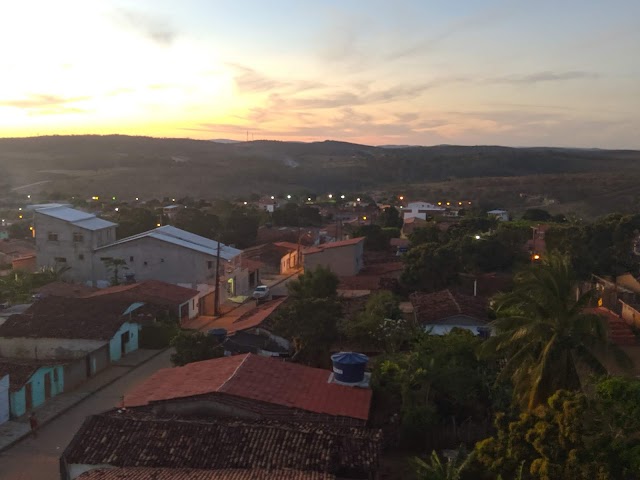 Moradores do distrito de Nova Cruz, relatam terem ouvido barulho de tiros na noite desta quarta-feira (27).