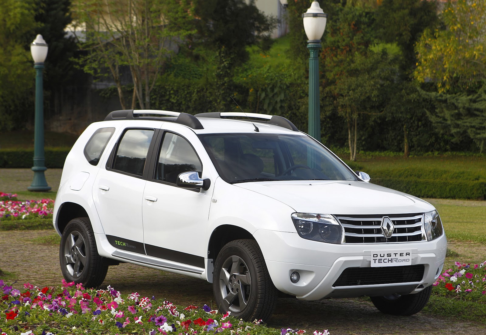 NOT CIA S RIE LIMITADA RENAULT DUSTER  TECH  ROAD  