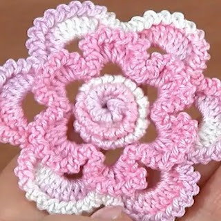 Flor 3D a Crochet