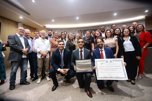 Diogo Moraes reúne lideranças de Santa Cruz do Capibaribe para comemorar 70 anos da cidade na Alepe