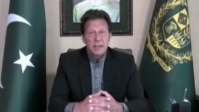 ہم لاک ڈاؤن نہیں کرسکتے، عوام خود کو قرنطینہ کرلیں، عمران خان