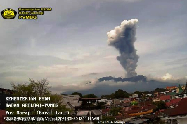 Gunung Marapi Kembali Meletus