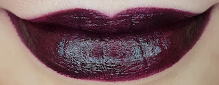 Avon mark. Epic Lip Lipstick in Temptress