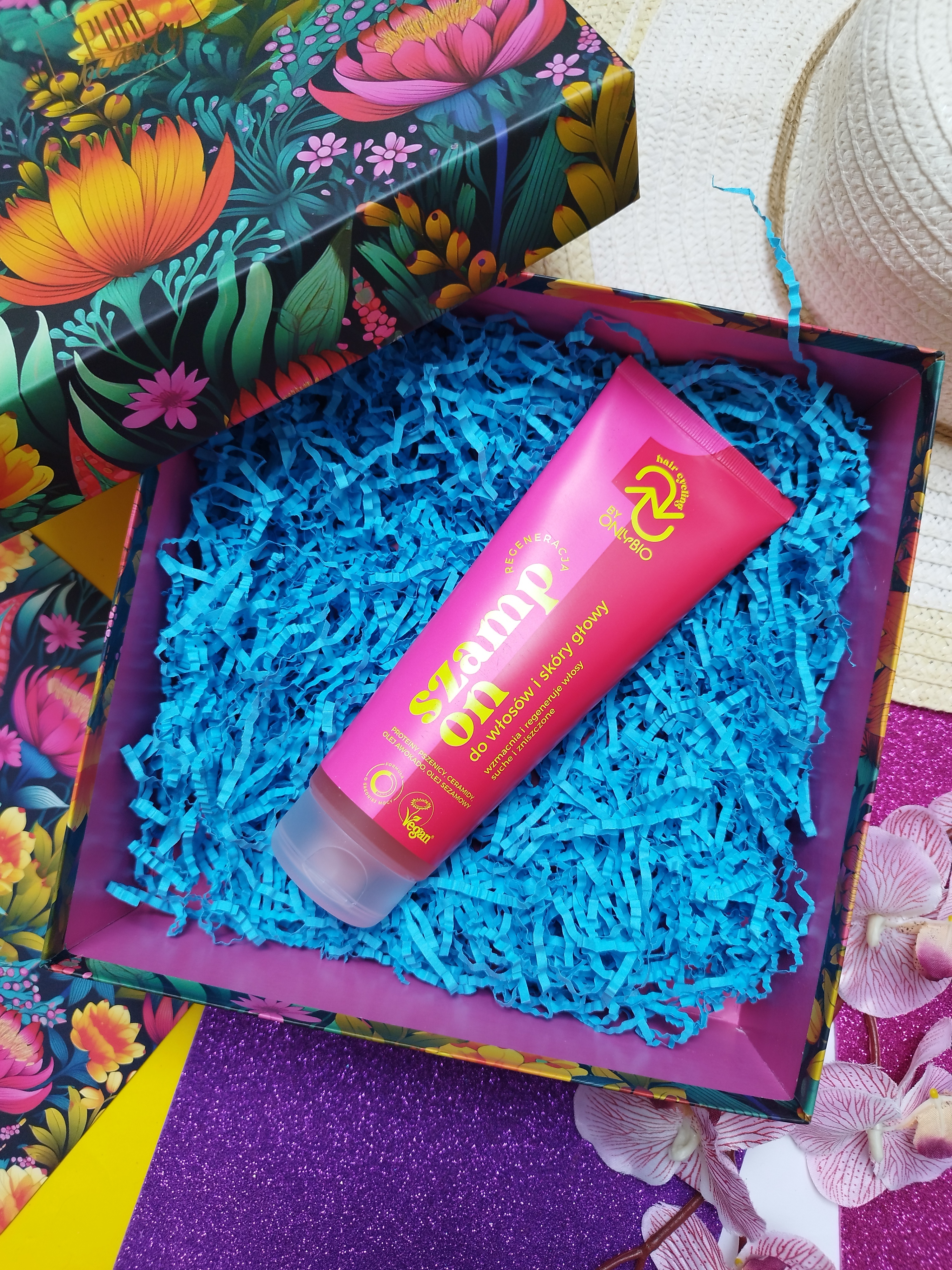 Floral Fusion - kolorowa i zaskakująca edycja pudełka niespodzianki od Pure Beauty