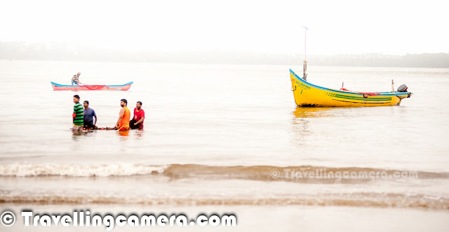 We were driving down from Aguada Fort, a very popular tourist spot in Goa, when VJ noticed what appeared to be a sandy beach, lined with gorgeous palm trees, at a distance. We stopped our car and VJ inquired about the name of the beach. We were told that it was called 