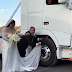 Ηγουμενίτσα: Γάμος με φορτηγά... ξεσήκωσε την πόλη! (βίντεο)