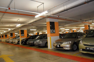 B6 Orange colour parking zone