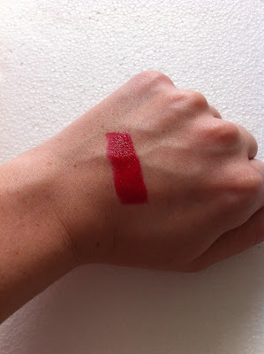 yves rocher rouge red moisturising lipstick swatch