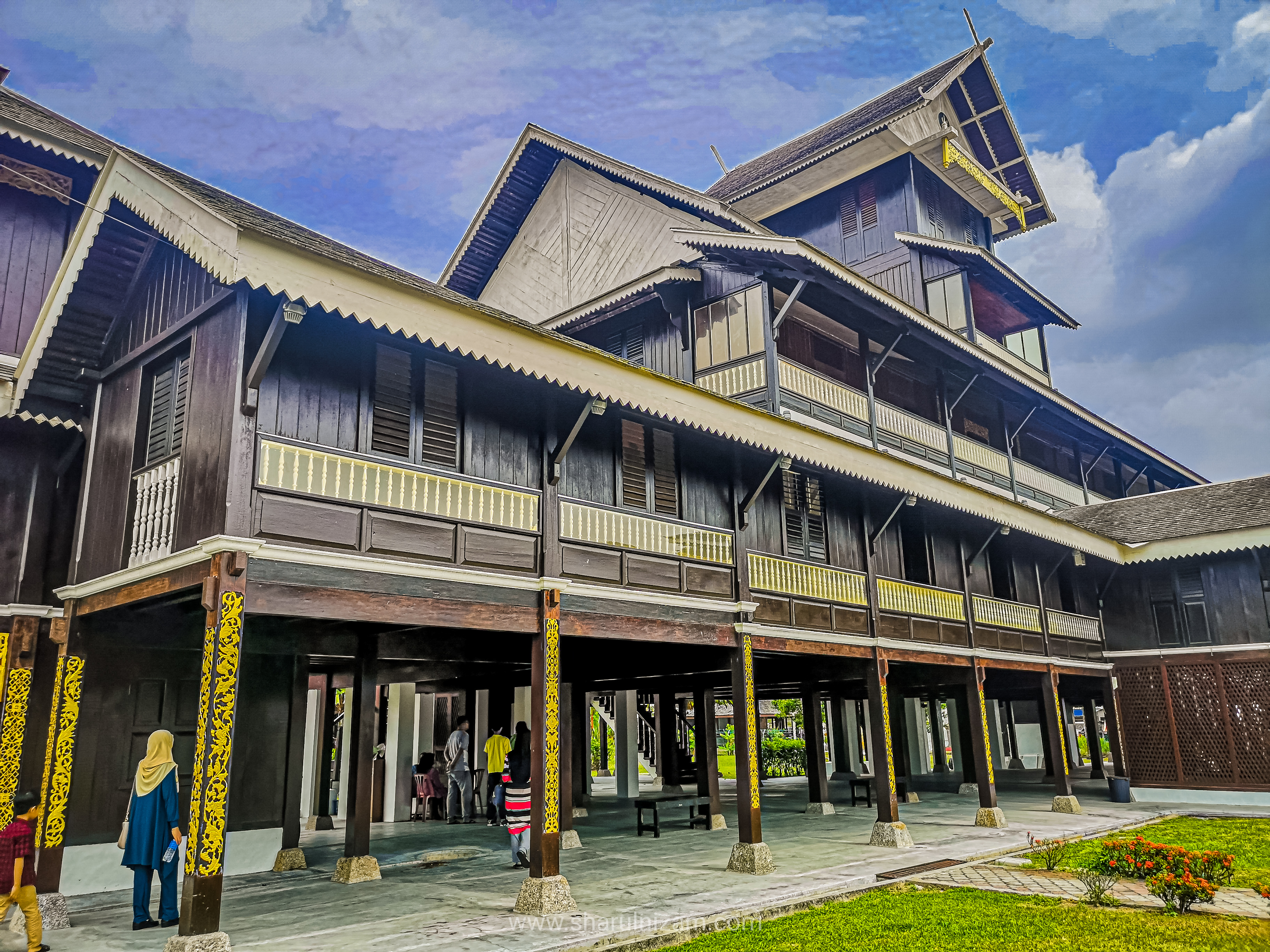 Muzium Diraja Istana Lama Seri Menanti