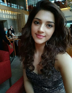 Mehreen Pirzada in Black Dress with Cute and Awesome Smile Latest Selfie