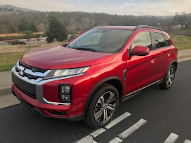 Front 3/4 view of 2020 Mitsubishi Outlander Sport 2.4 GT AWC