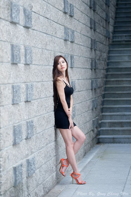 Beautiful Model Lee Ji Min in Black Dress