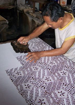 Galeri Batik Sukowati: Batik Cap