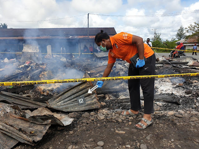 Polres Yahukimo Tangani Kasus Kebakaran 10 Unit Kios di Pasar Lama