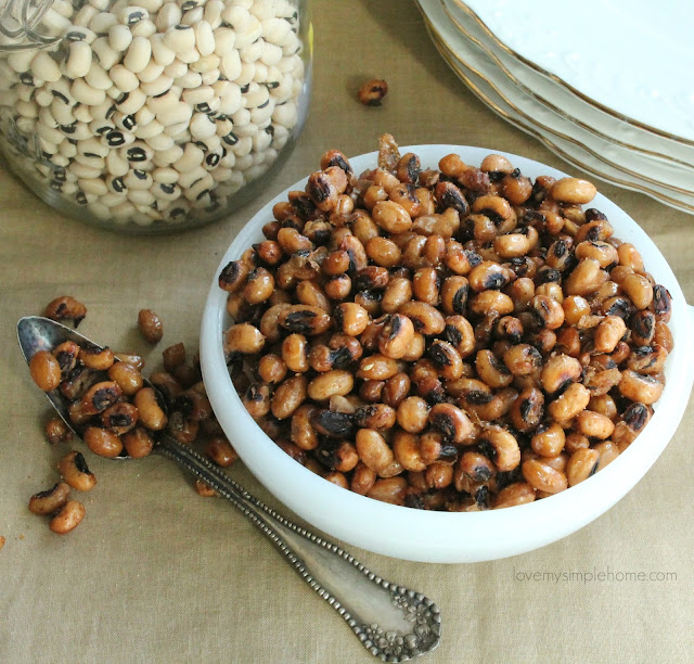 crispy-black-eyed-peas-with-sea-salt-a-healthy-snack-love-my-simple-home