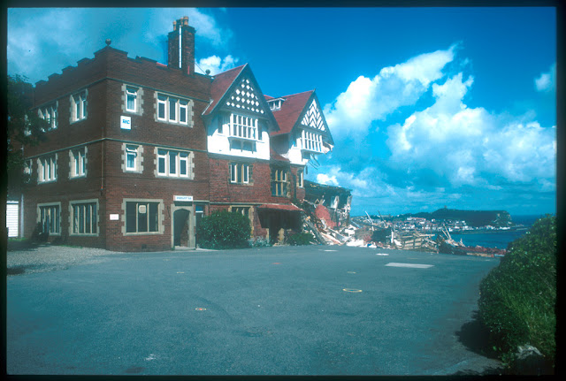 The damaged Holbeck Hall Hotel after the landslide. P509209.  BGS copyright NERC.