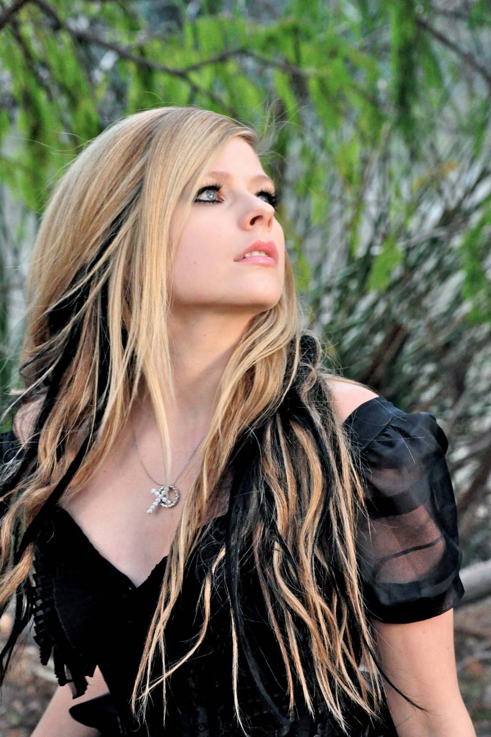 Avril Lavigne Modern Hairstyle