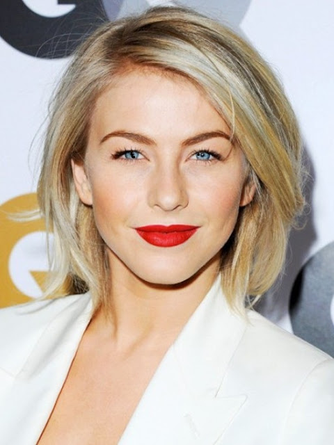 Easy-Daily-Short-Straight-Hairstyle-from-Julianne-Hough