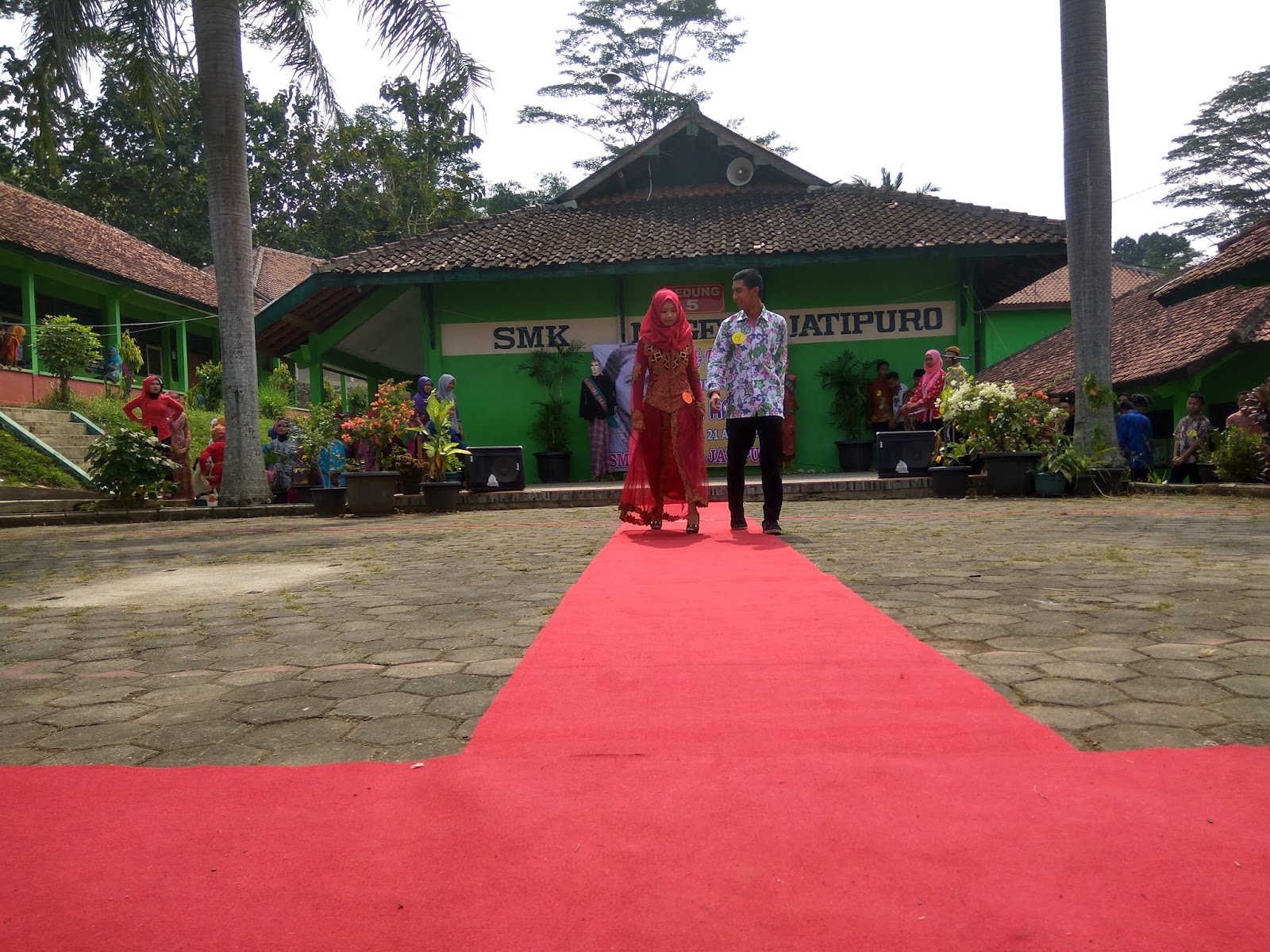 Perayaan Hari Kartini Osis SMK Negeri Jatipuro 