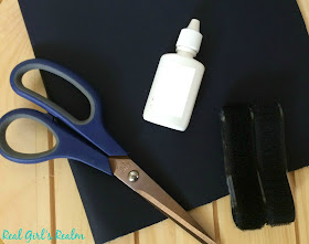 Don't leave home without your beauty emergency kit. You can even make your own...no sewing required!