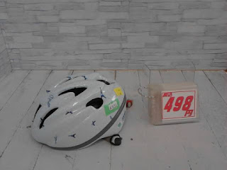 中古品　サイクルヘルメット　498円