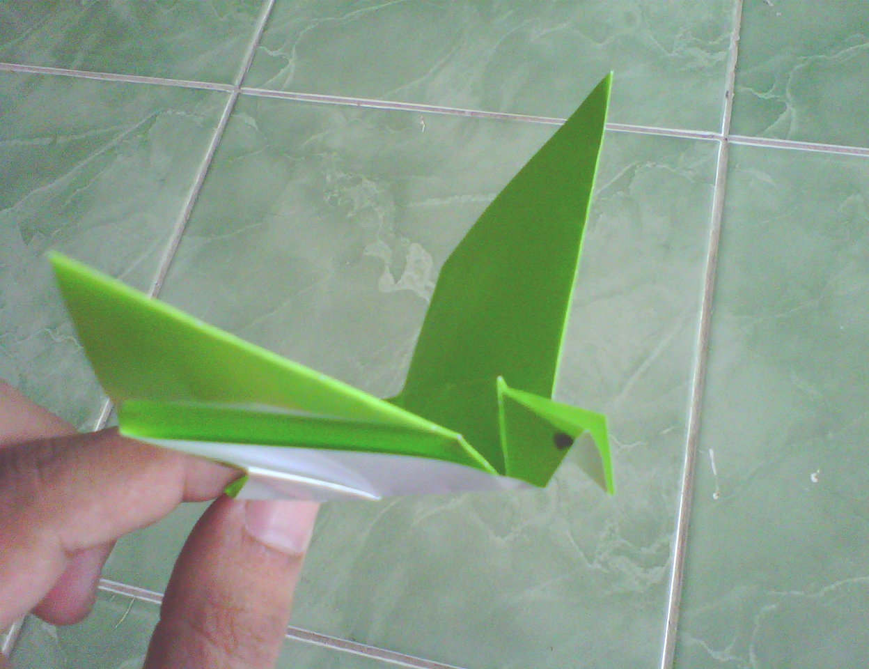 Membuat Burung  dari  Kertas  Origami Asyiknya Berkreasi