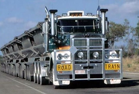 truk gandeng road train panjang