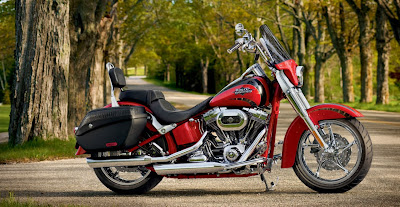 2011-Harley-Davidson-FLSTSE2-CVO-Softail-Convertible