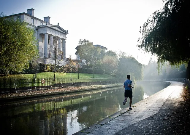 rajin Olahraga jogging agar tidak obesitas