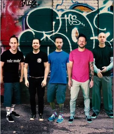 Single "I'm Just A Kid", do Simple Plan, viraliza no TikTok e volta aos holofotes