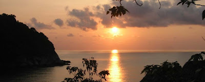 beautiful evening sunset photo of koh pha ngan island famous in thailand