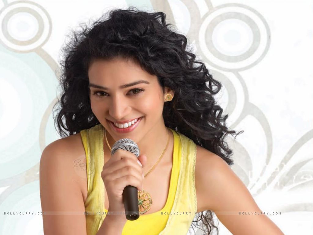 ... Wallpaper directory : Beautiful and sexy TV actress Sukirti Kandpal