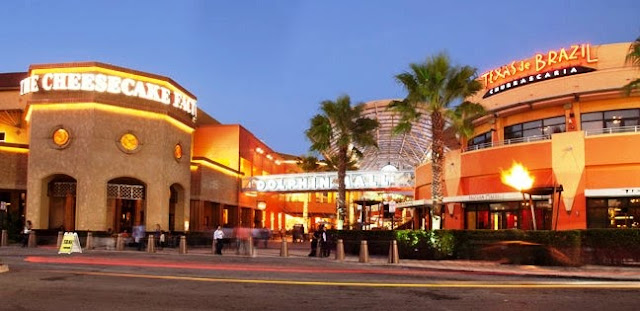 Dolphin Mall Miami Shopping