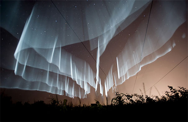 15+ Pics That Show Photography Is The Biggest Lie Ever - How Rare White Curtain Auroras Are Made