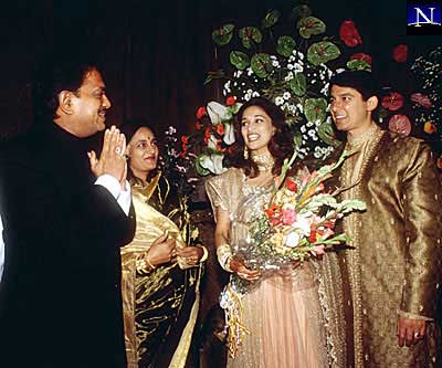 Photos Madhuri Dixit Wedding on Madhuri Dixit Wedding Ceremony Photos With Bollywood Legends