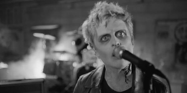 Lirik Lagu The American Dream is Killing Me – Green Day / Terjemahan Arti dan Makna
