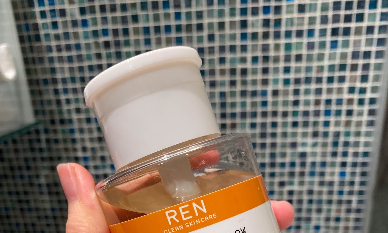 REN CLEAN SKINCARE : DAILY AHA TONIC