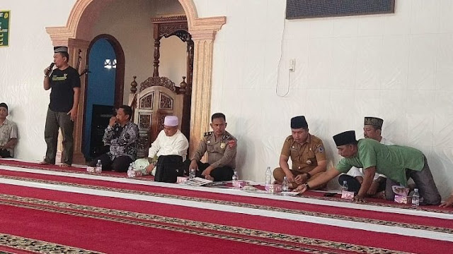 The Labuhanbatu Police Drug Research Unit Holds Counseling on the Dangers of Drugs at the Al-Ikhlasyah Mosque