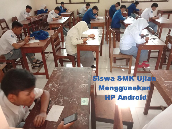 Modern! Siswa SMK di Magelang Kerjakan Soal USBN Menggunakan HP Android