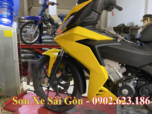 Xe Honda Winner 150 sơn  màu vàng tươi cực đẹp