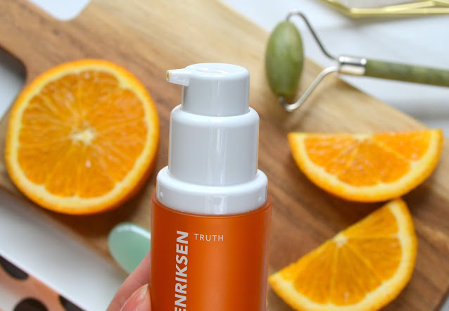 Close up of bottle pump for Ole Henrikson Banana Bright Vitamin C Serum