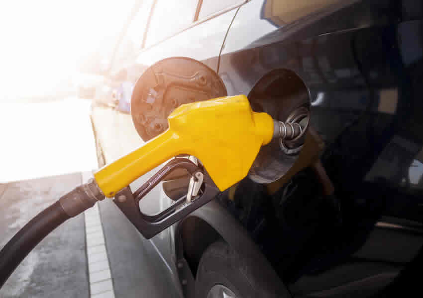 Preço da gasolina aumenta e atinge valores surpreendentes.